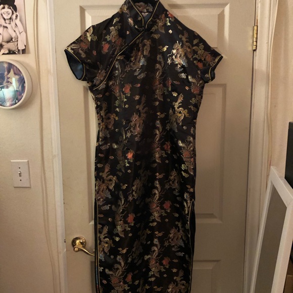 Halloween Authentic Chinese Dress - Picture 4 of 10